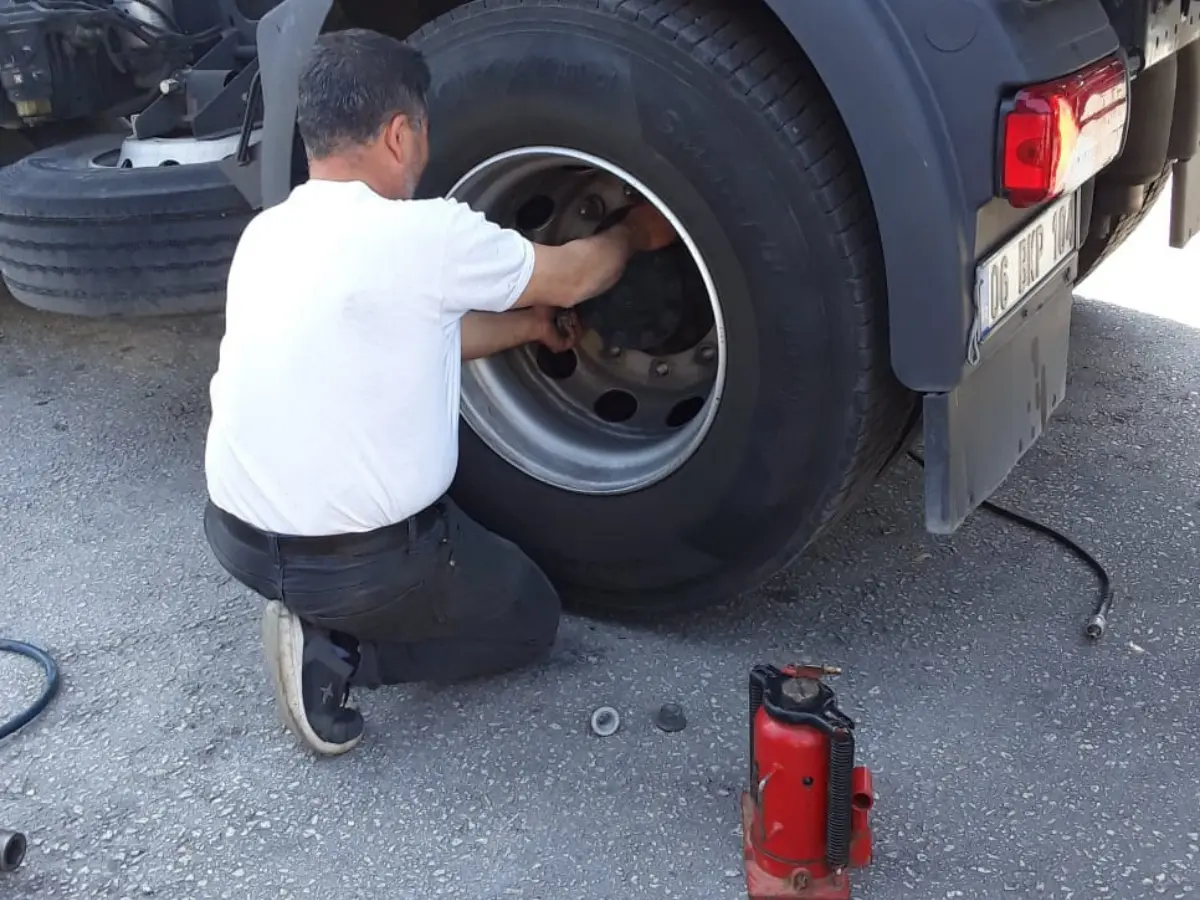 Palandöken Oto Lastikçi